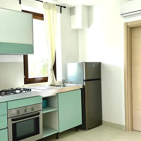 M375 - Marcelli, Bilocale Con Giardino In Con Piscina